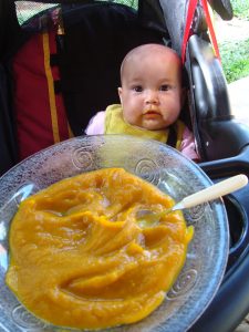 Será que cabe tudo? Grazi aos 6 meses.